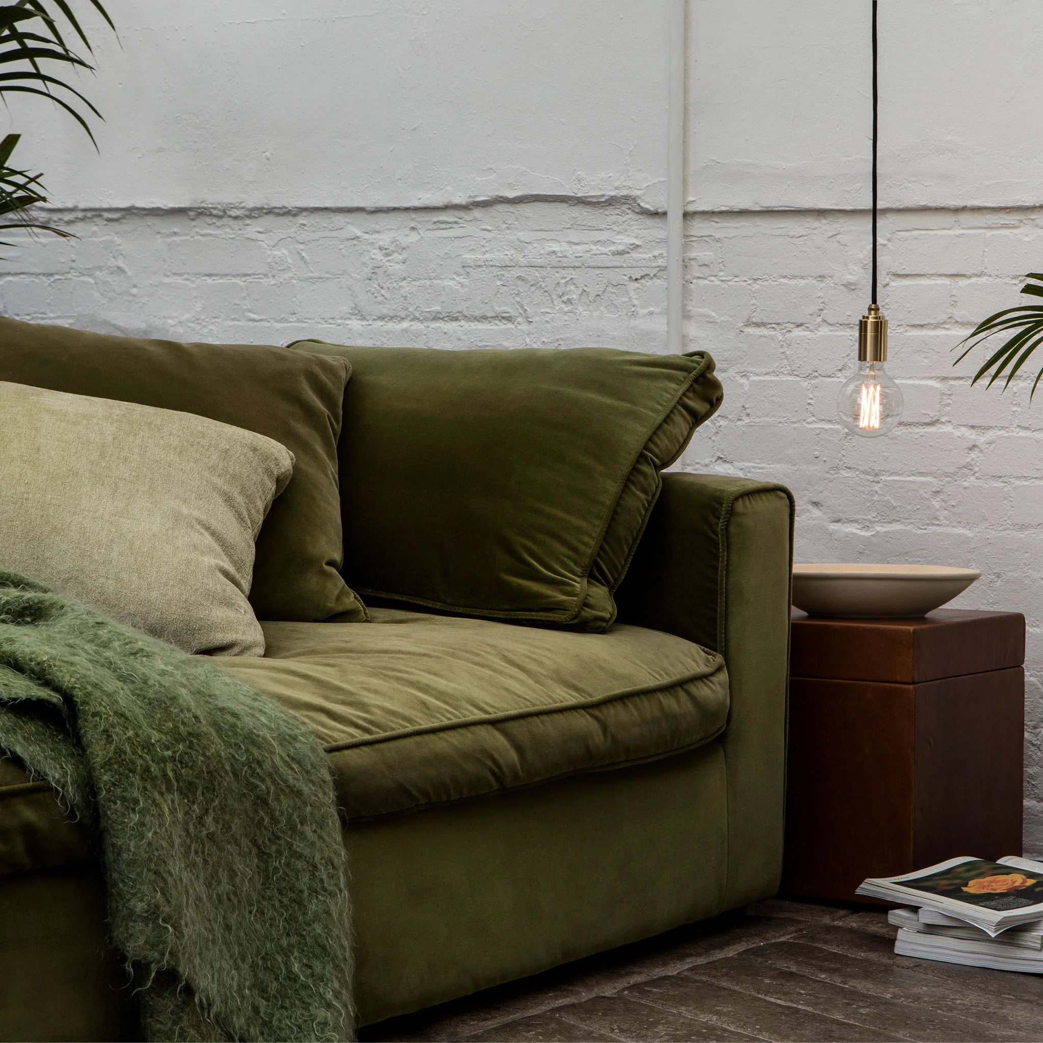 Elva Pendant Light Non-Tinted in Brass - Image 3