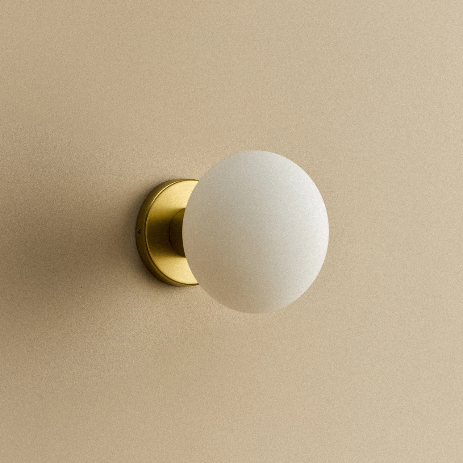 Lochan Wall Light in Brass + Oval - Image 7
