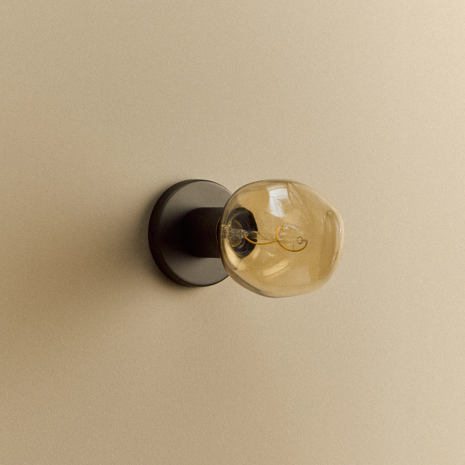 Lochan Wall Light in Graphite + Voronoi I - Image 3