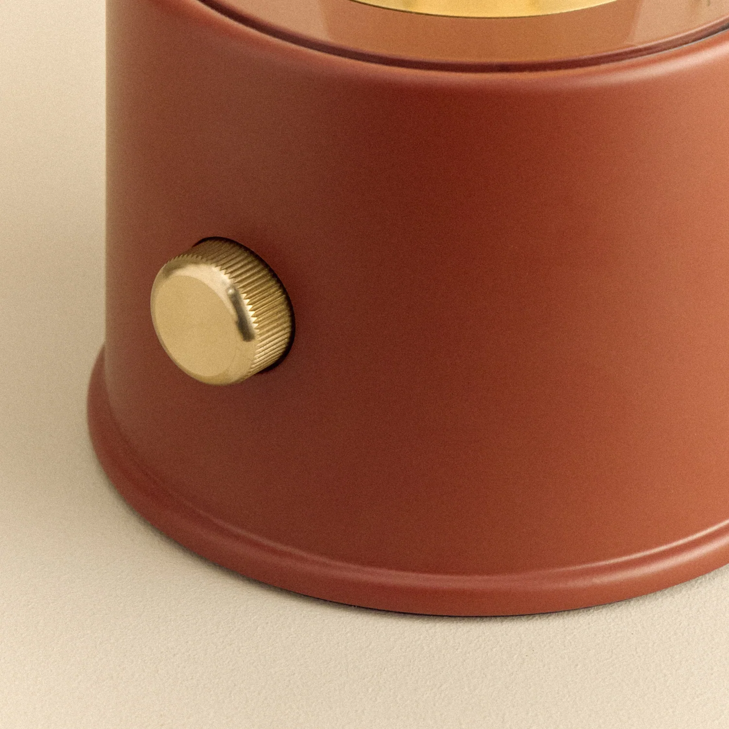 The Muse 2.0 Portable Lamp in Pomona Red - Image 9