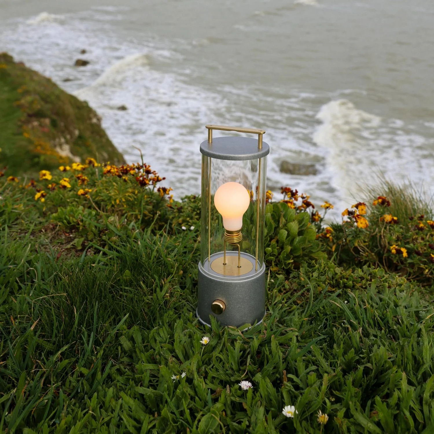 The Rugged Muse 2.0 Portable Lamp - Image 2